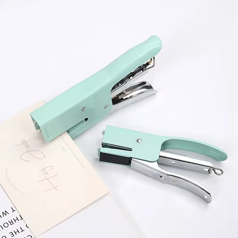 Floral stapler tool for securing materials in professional flower arrangements
