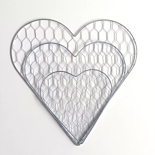 Floral chicken wire mesh for professional flower arrangements and decorations